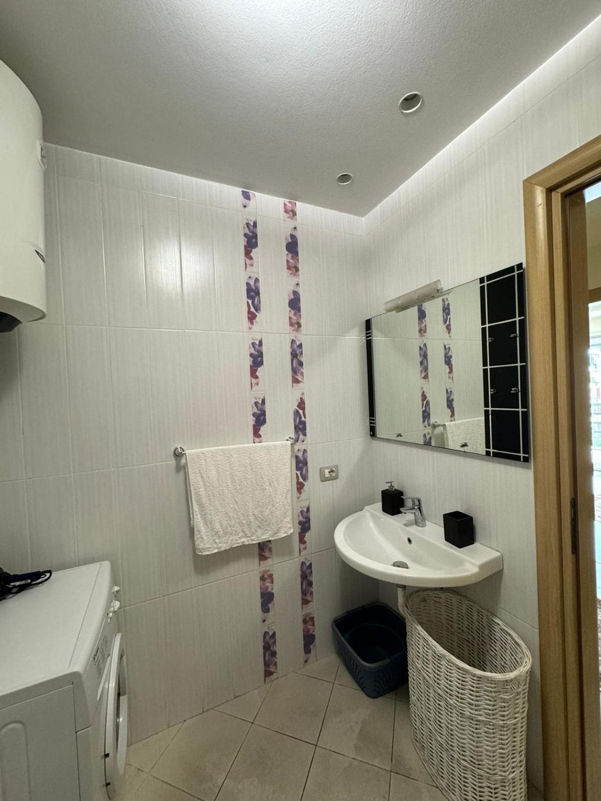 טיראנה Diem Apartment Near Pazari I Ri מראה חיצוני תמונה