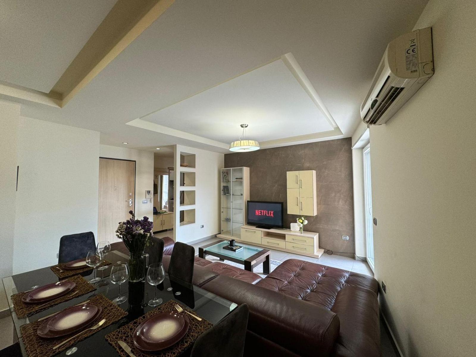 טיראנה Diem Apartment Near Pazari I Ri מראה חיצוני תמונה
