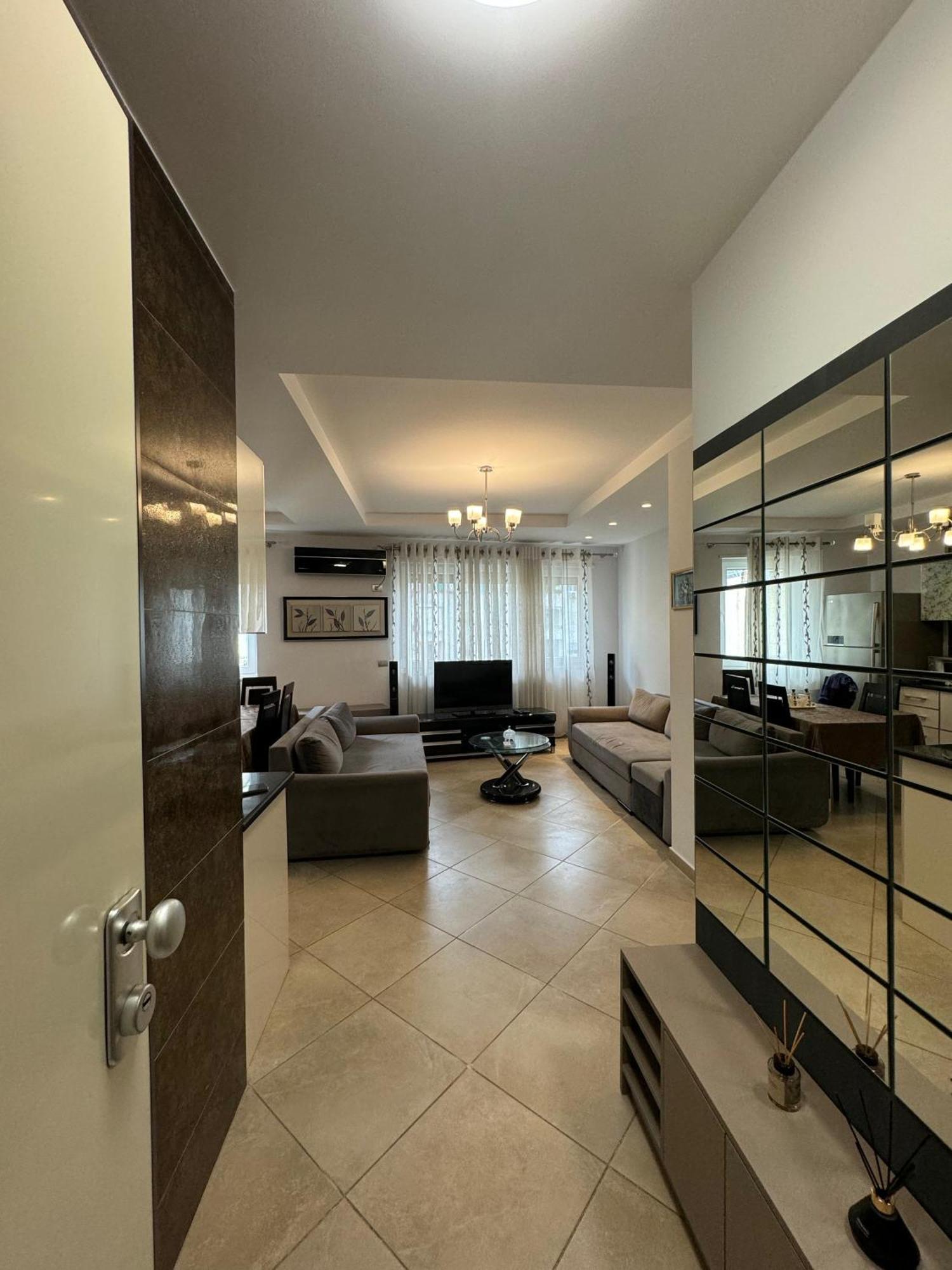 טיראנה Diem Apartment Near Pazari I Ri מראה חיצוני תמונה